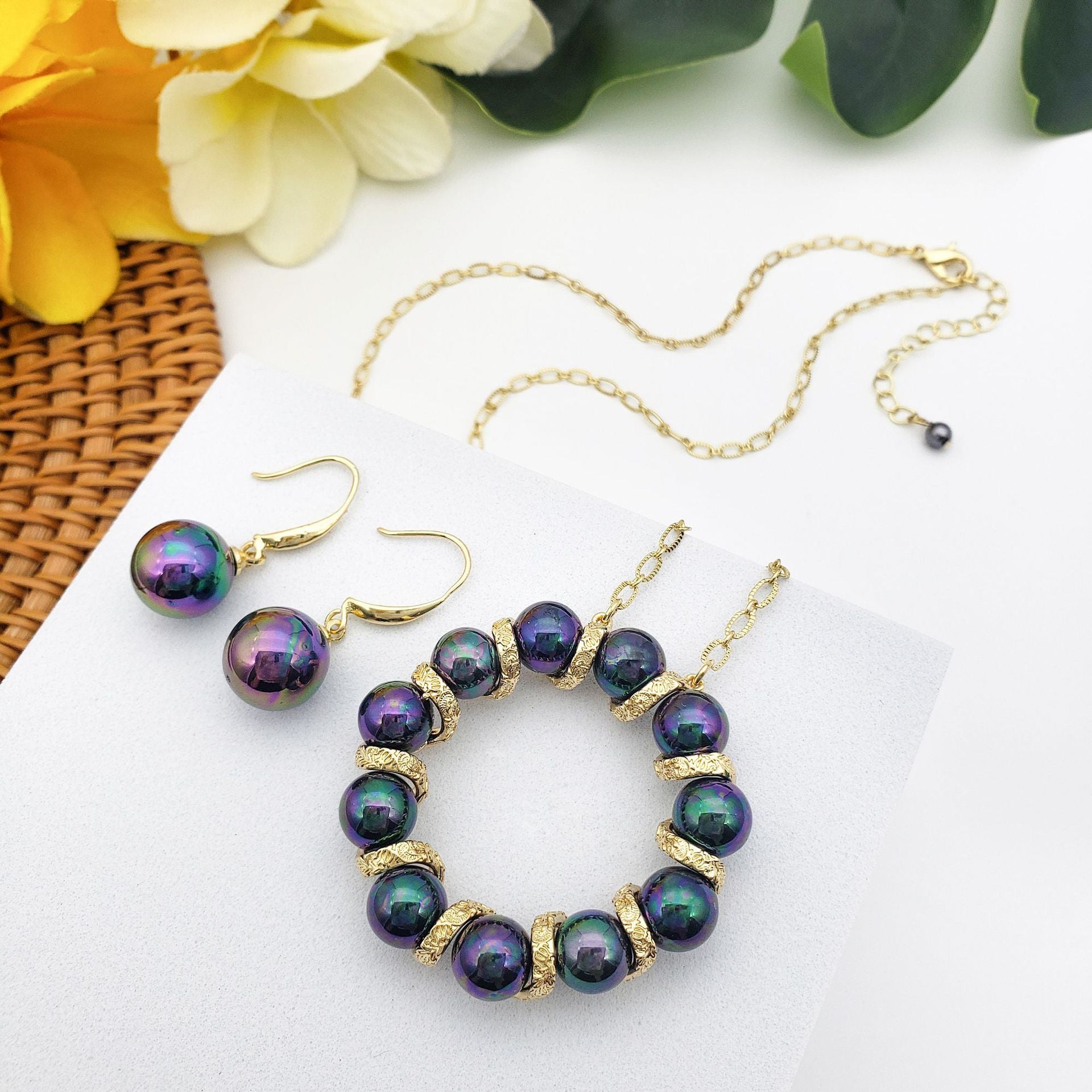 Conjunto de joyería de aretes de cobre con corona de círculo de perlas al por mayor